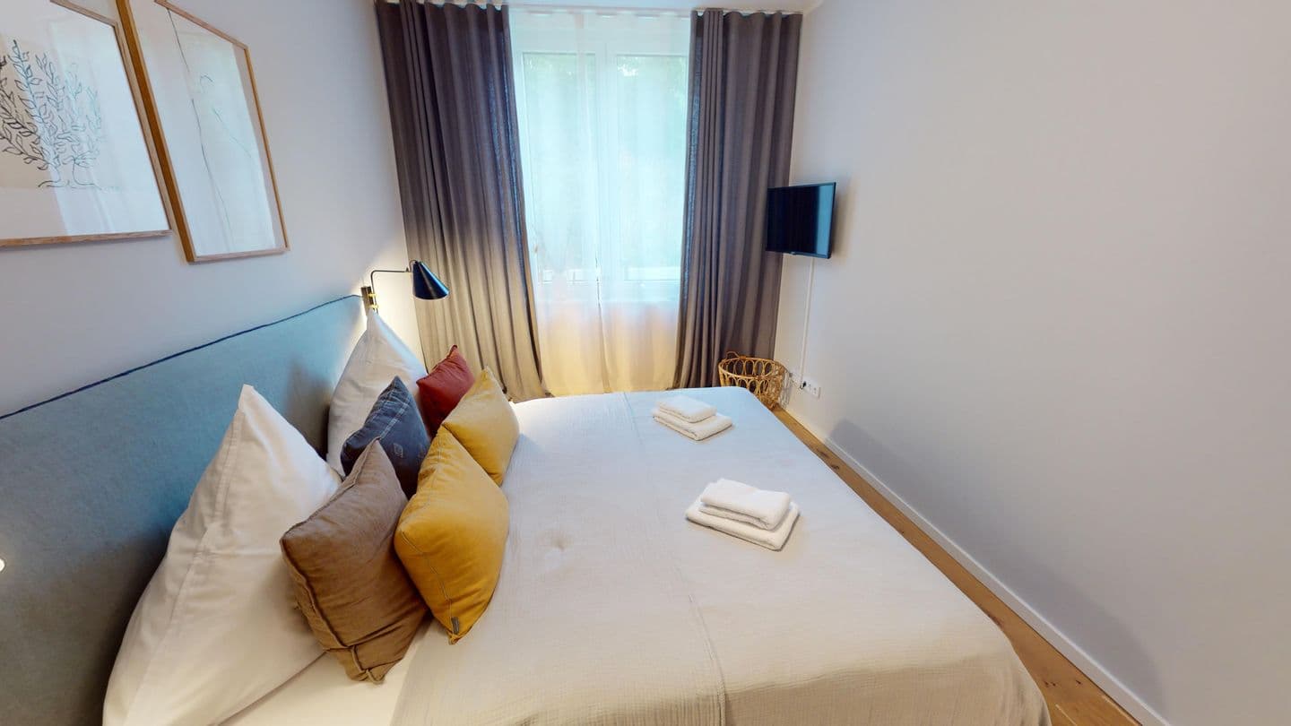 Luxus-Ferienwohnung für 4 Erwachsene & 2 Kinder mit Terrasse und Meerblick