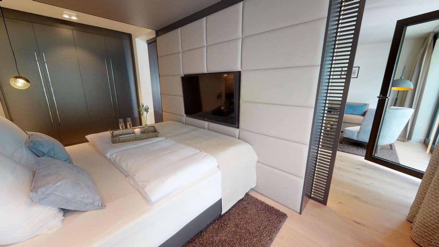Luxusapartment mit eigener Sauna & Sonnenbalkon – nur Minuten vom Strand entfernt