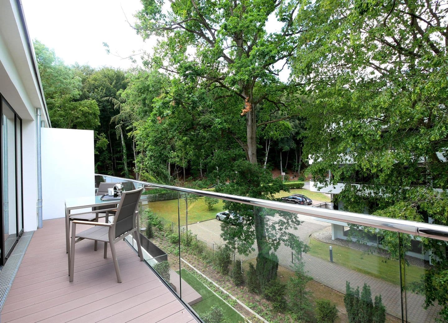 Luxusapartment mit eigener Sauna & Sonnenbalkon – nur Minuten vom Strand entfernt