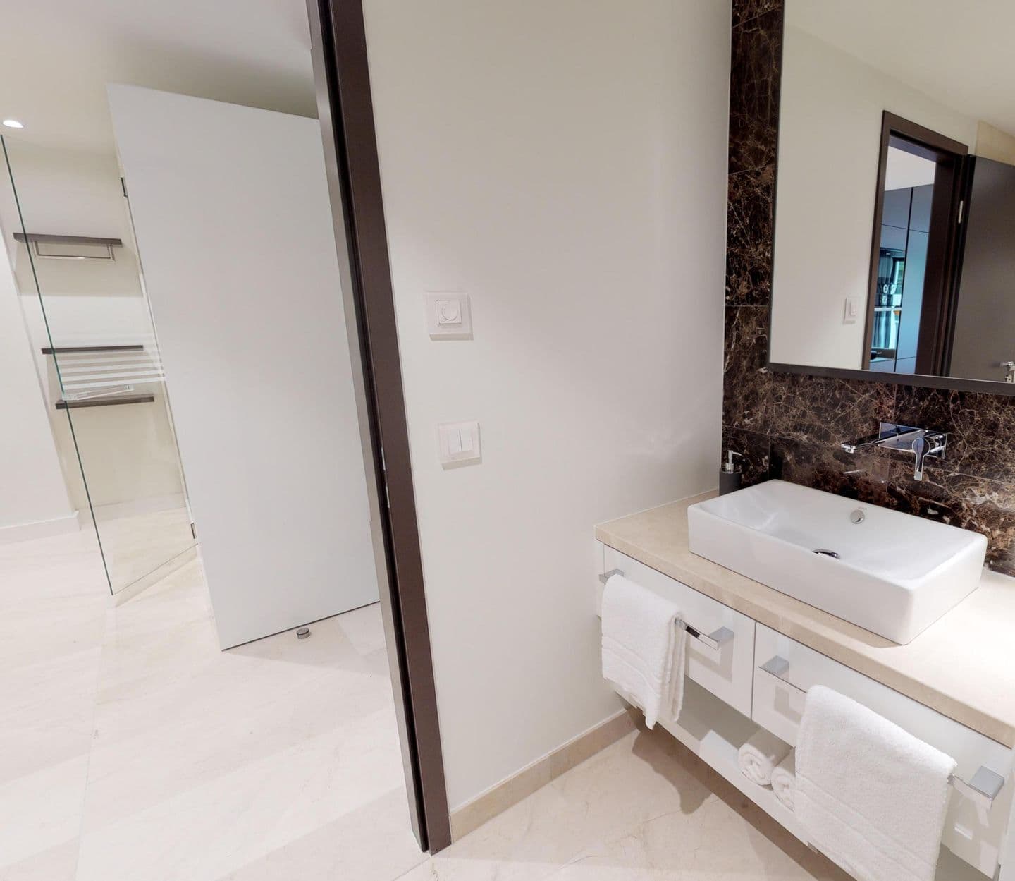 Luxuriöse Ferienwohnung mit Sauna und Balkon in strandnaher Lage