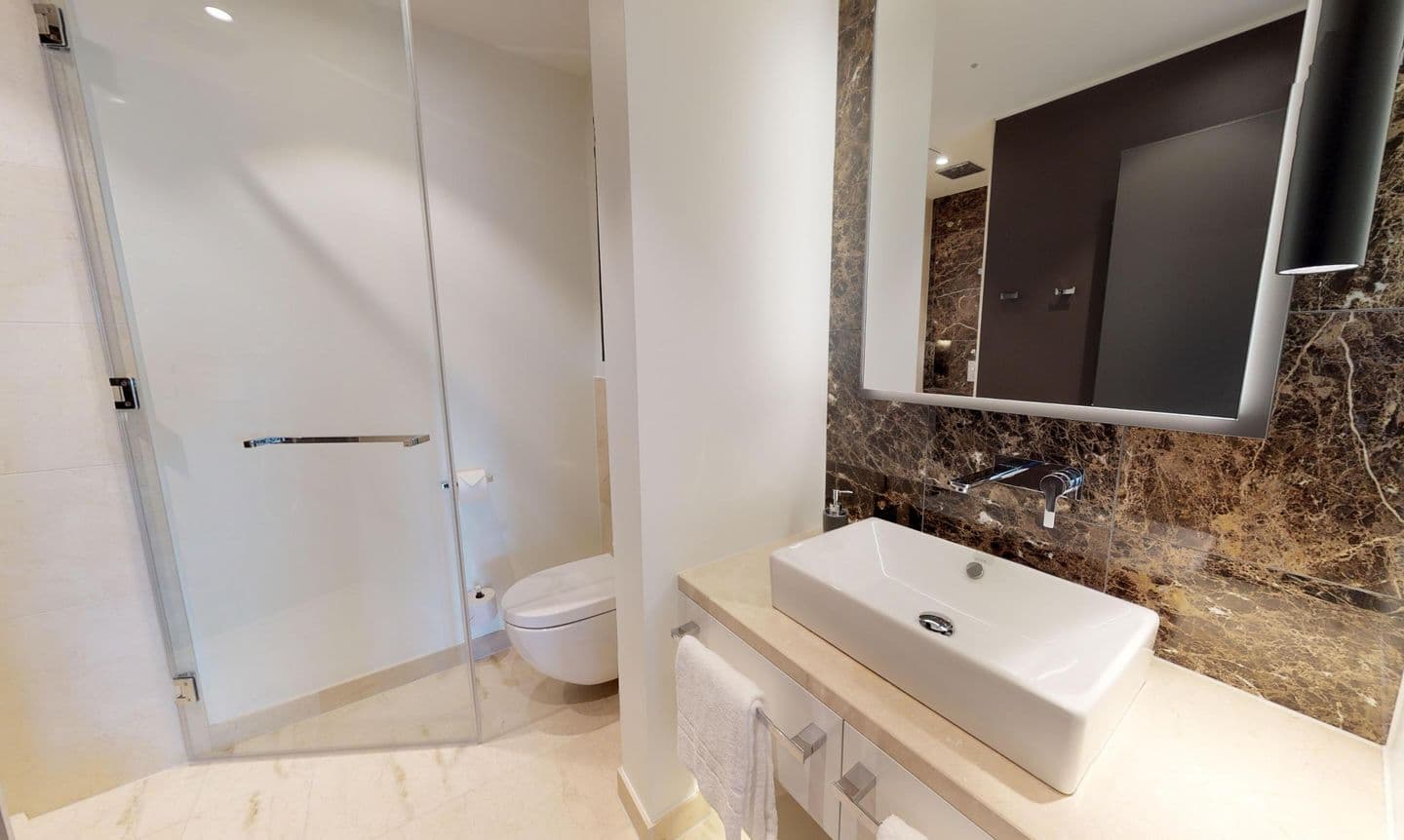 Luxuriöse Ferienwohnung mit Sauna und Balkon - strandnah an der Ostsee!