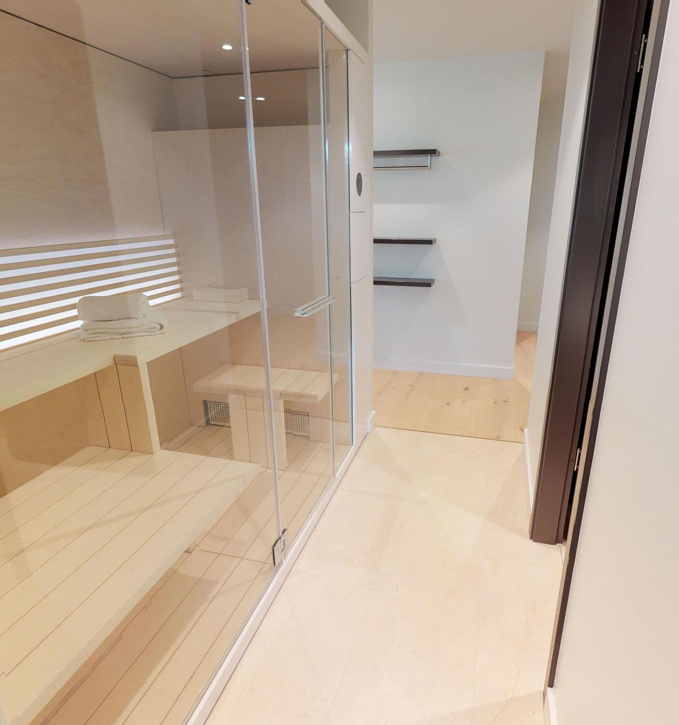 Luxusapartment nahe dem Strand – Erdgeschoss mit Terrasse und Sauna