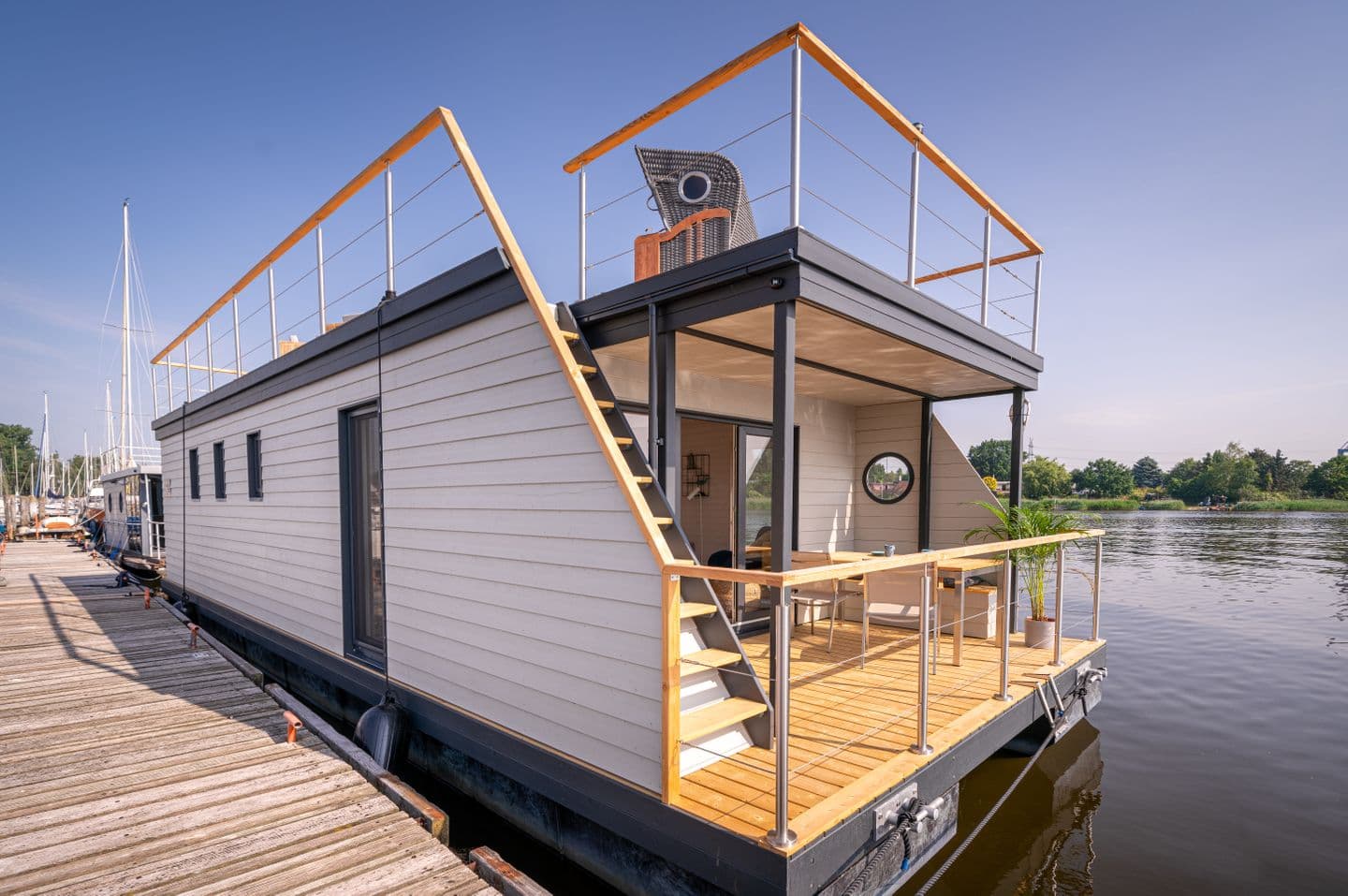 If the front row at the beach just isn’t sufficient, discover more with our Hauseboat.
