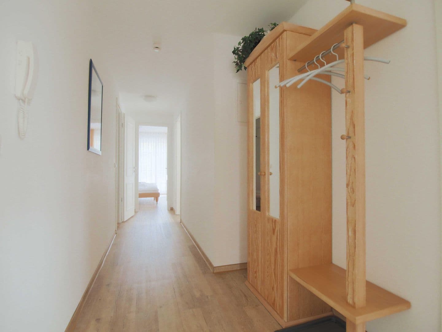 Flur mit Garderobe