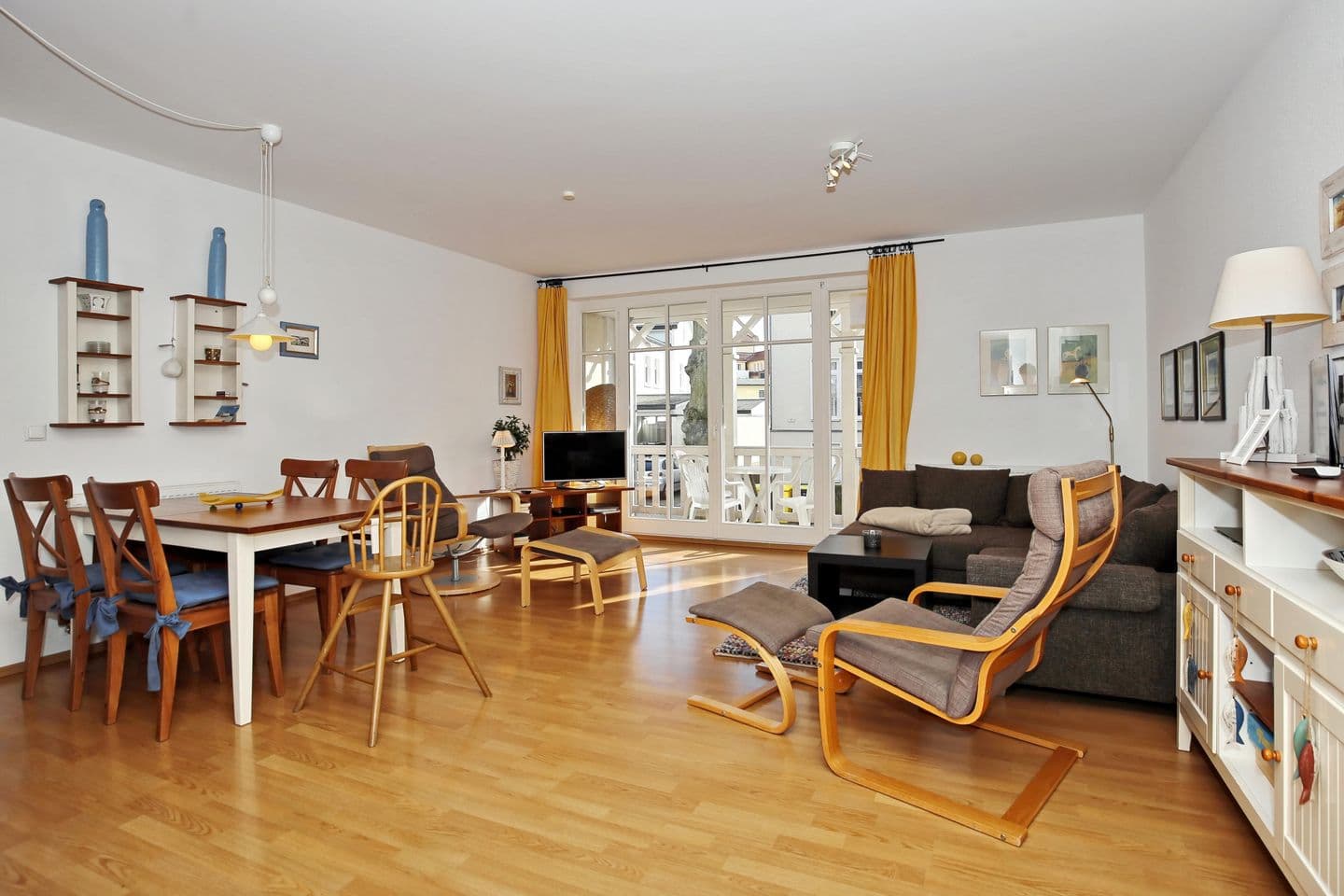 Wohnzimmer