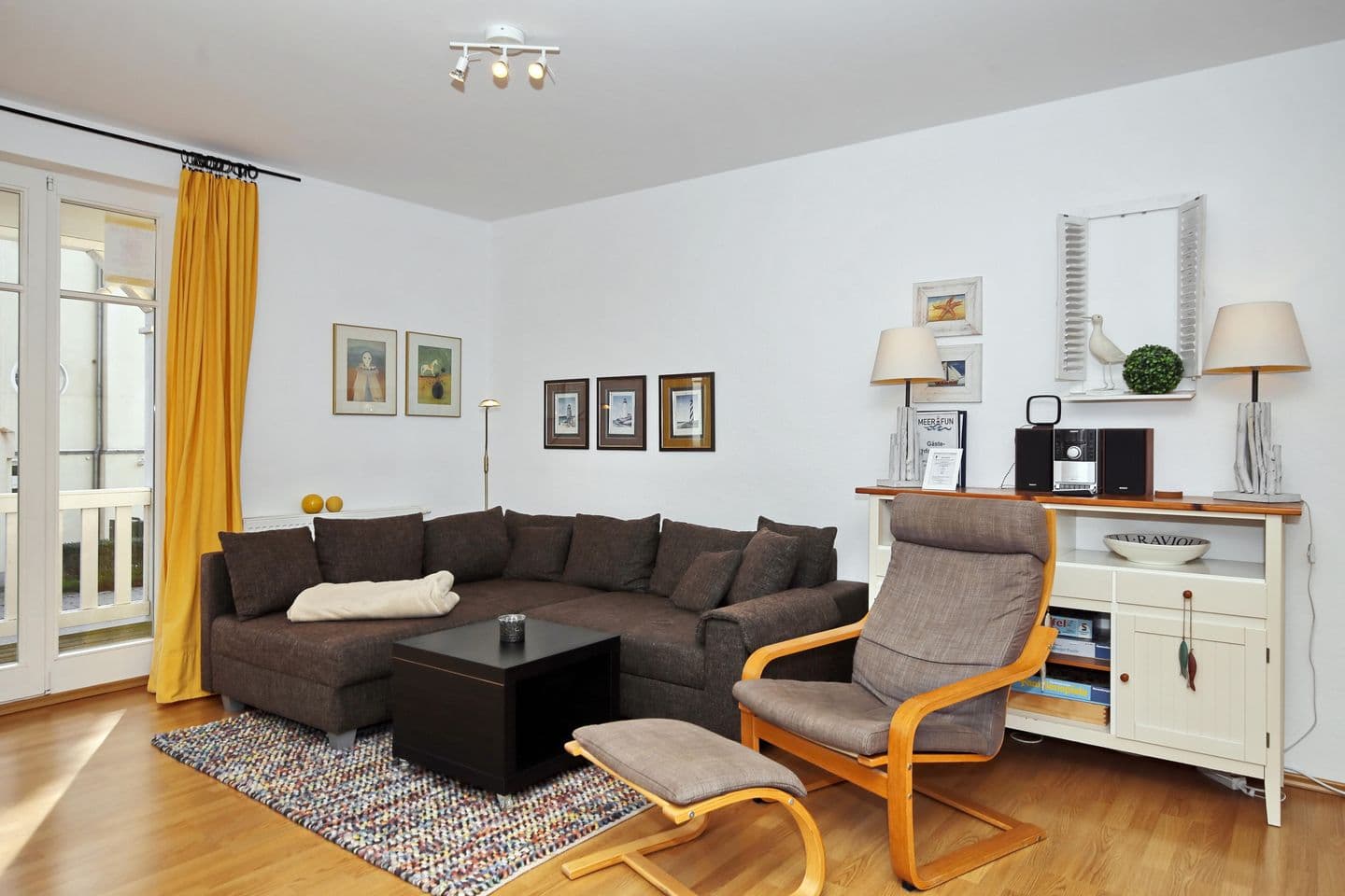 Wohnzimmer