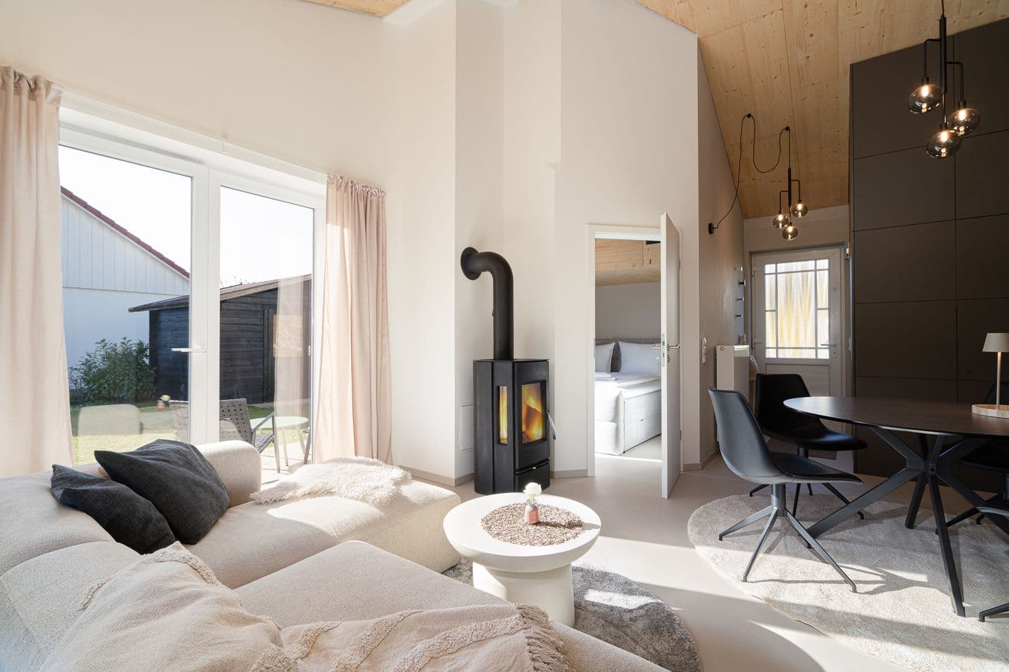 Kamin-/Ofen