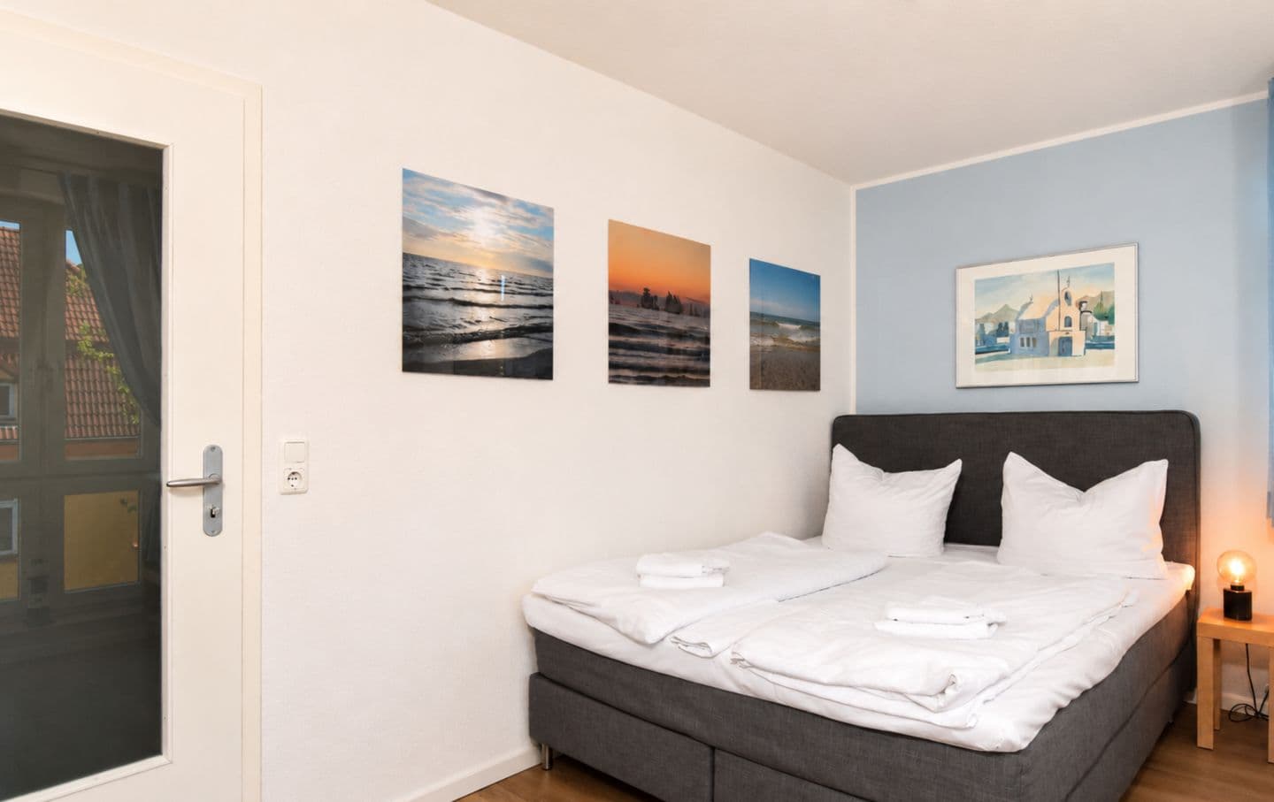 Schlafzimmer mit Doppelbett