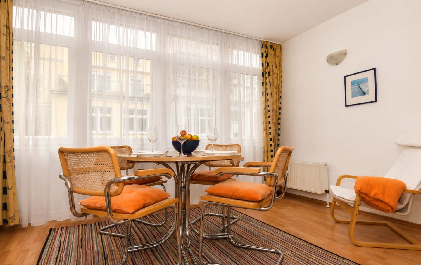 Wohnzimmer mit Essbereich