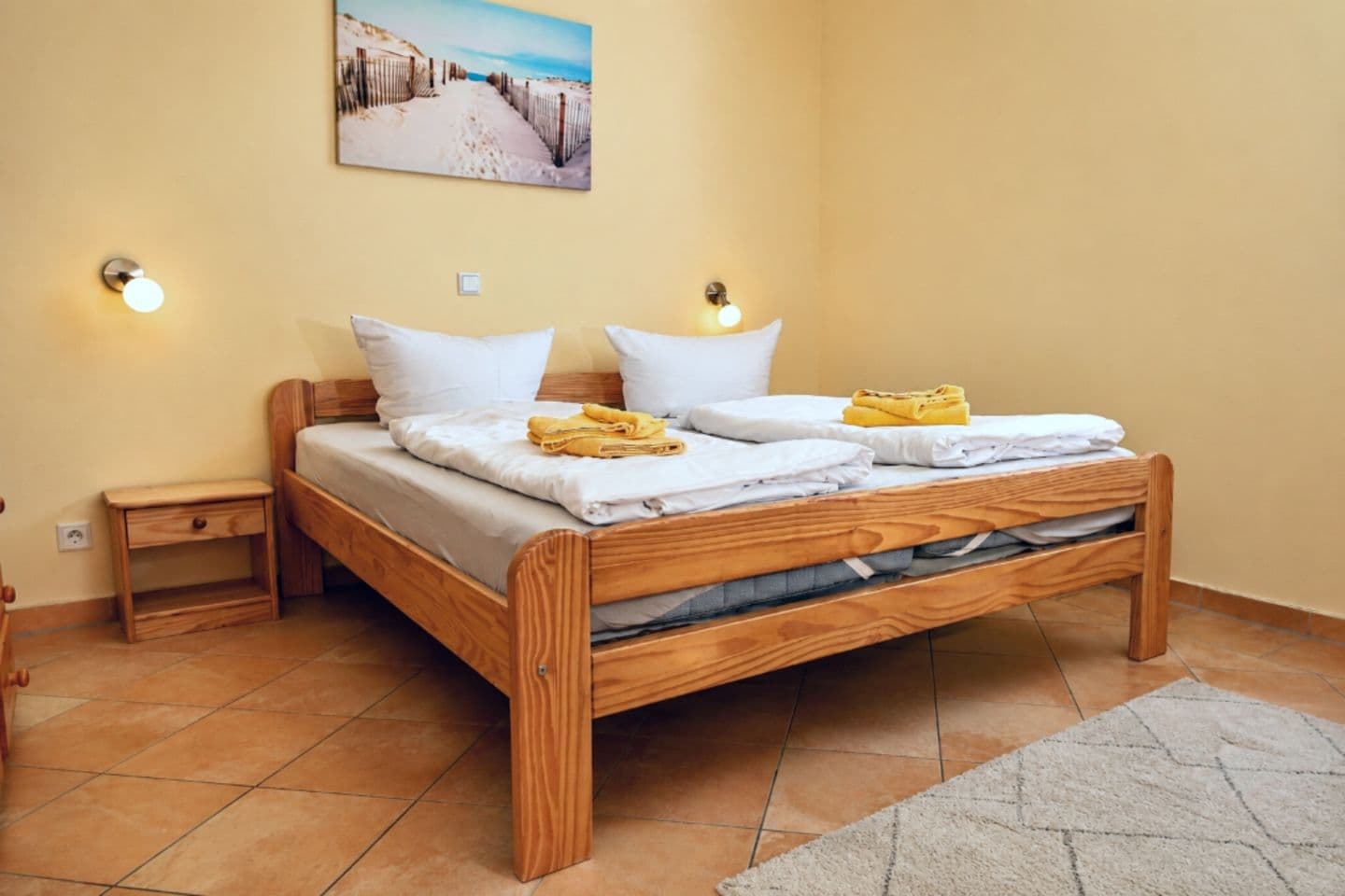 1. Schlafzimmer mit Doppelbett