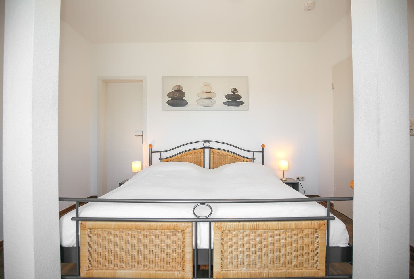 Schlafzimmer mit Doppelbett