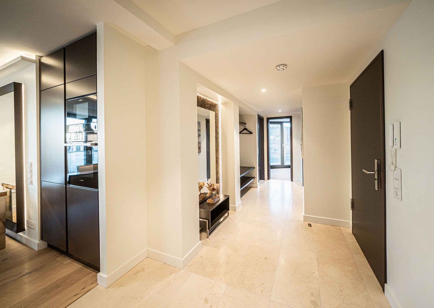 Exklusive Suite mit Sauna, Panorama-Fenstern & Ostseeflair